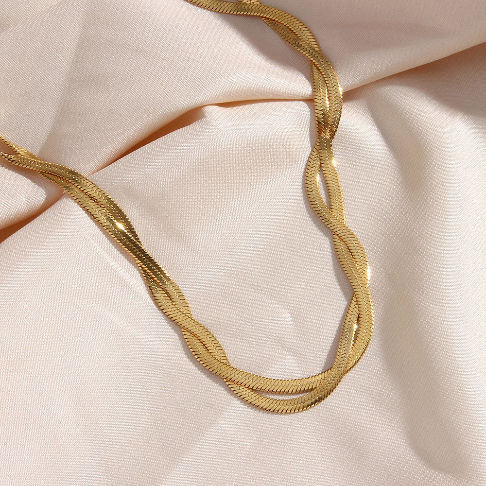 Madioreru | 18K Yellow Gold Twisted Design Bracelet