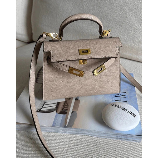 Amela: Redefining Elegance