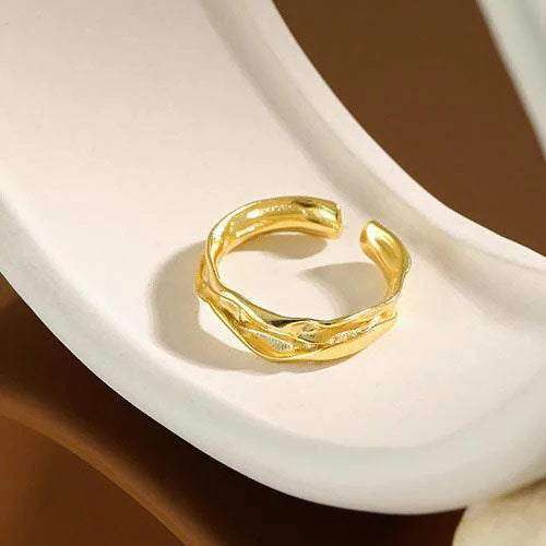 Tessa Veil | 18K Gold Ring