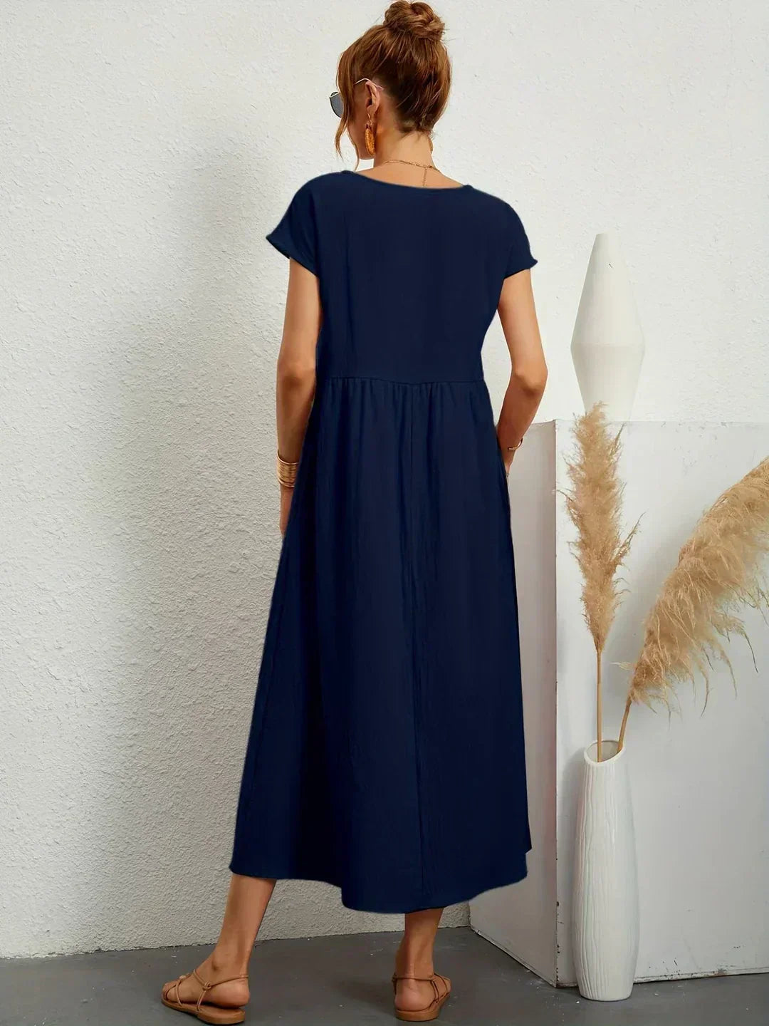 Mirei | Elegant Timeless Midi Dress