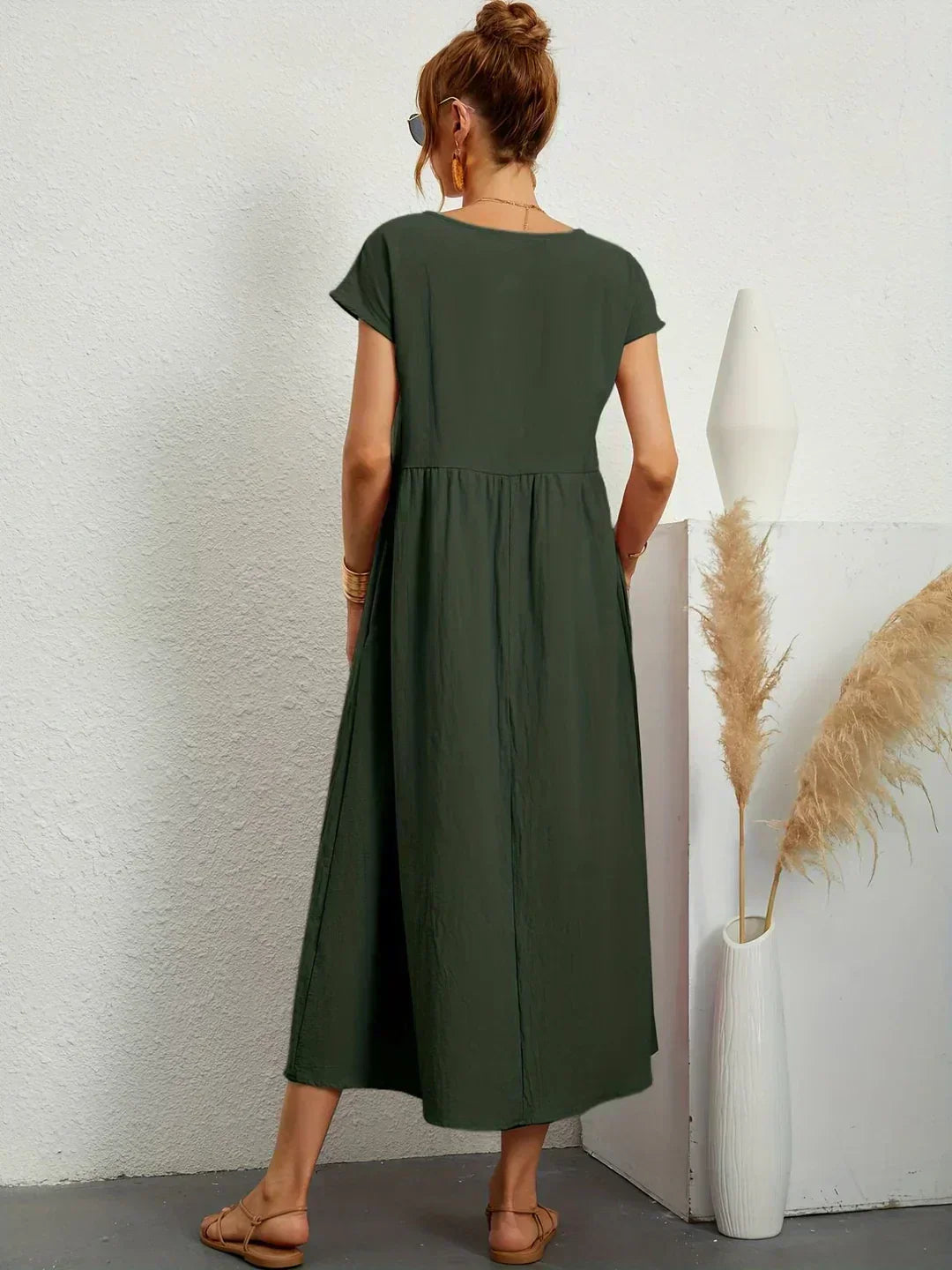 Mirei | Elegant Timeless Midi Dress
