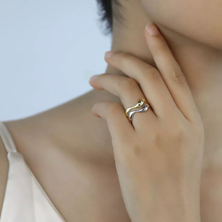 Caliseiya | 18K Yellow Gold Wave Ring